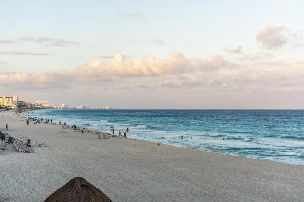Cancun Beach&Sunrise Екстериор снимка