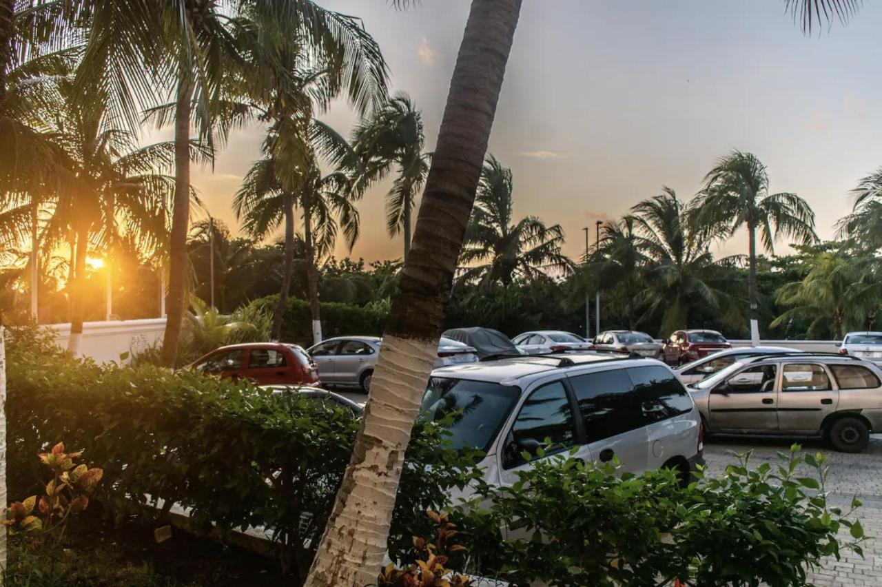 Cancun Beach&Sunrise Екстериор снимка